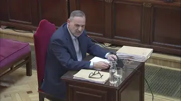 Ábalos niega conocer la oferta de Aldama por las mascarillas de Soluciones de Gestión: "Por mi mano no pasó ninguna" Ábalos niega conocer la oferta de Aldama por las mascarillas de Soluciones de Gestión: "Por mi mano no pasó ninguna"
