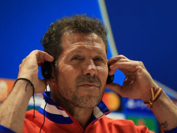 Simeone, en la sala de prensa del Emirates Stadium