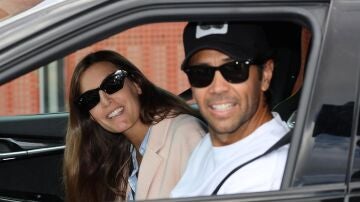 Ana Boyer y Fernando Verdasco saliendo del hospital