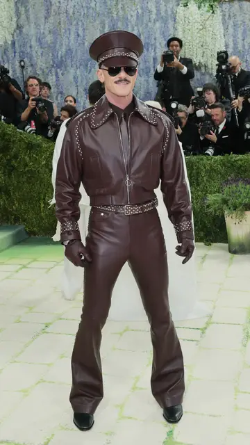 Luke Evans en la Met Gala 2026 con un look de Palomo Spain Luke Evans en la Met Gala 2026 con un look de Palomo Spain