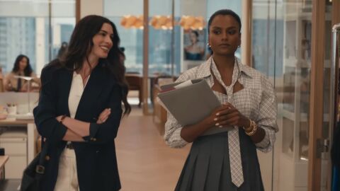 Anne Hathaway y Simone Ashley en El diablo viste de Prada 2