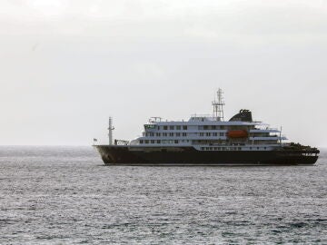  El crucero MV Hondius, en aguas de Cabo Verde