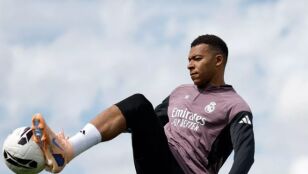 Mbapp&eacute;, durante el entrenamiento en Valdebebas