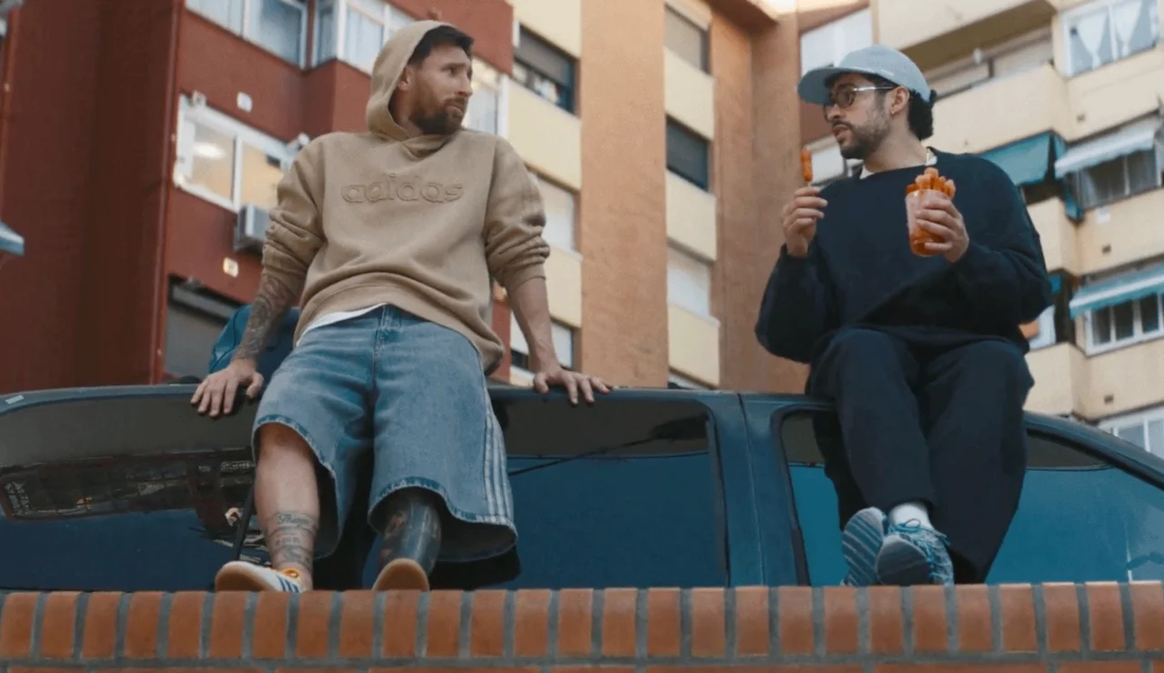 Leo Messi y Bad Bunny en el spot