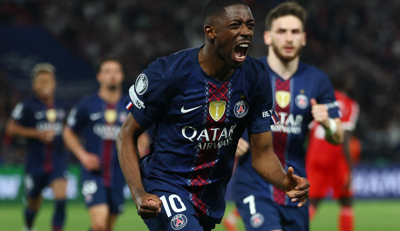 Ousmane Dembel&eacute; celebra su gol al Bayern en el Allianz Arena