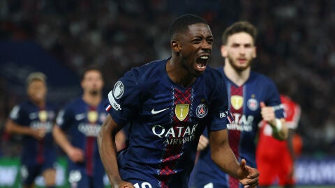 Ousmane Dembel&eacute; celebra su gol al Bayern en el Allianz Arena