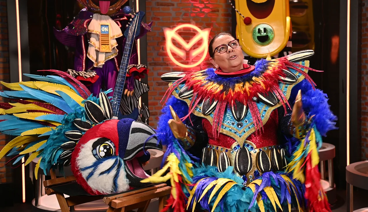 María del Monte, Loro en Mask Singer