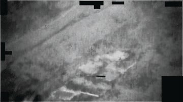 Objeto no identificado cruzando el cielo en mayo de 2022