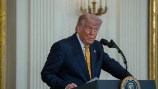 Trump asegura seguir "negociando" con Ir&aacute;n tras afirmar que el alto el fuego contin&uacute;a "vigente"