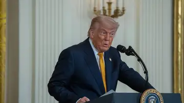 Trump asegura seguir "negociando" con Irán tras afirmar que el alto el fuego continúa "vigente" Trump asegura seguir "negociando" con Irán tras afirmar que el alto el fuego continúa "vigente"