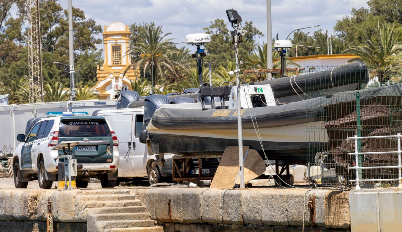 Guardia Civil este viernes, en el muelle de Levante, en Huelva