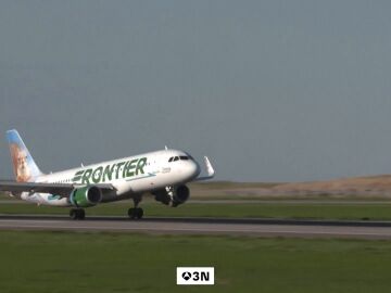 Muere una persona tras ser atropellada por un avión en una pista aérea en Denver Muere una persona tras ser atropellada por un avión en una pista aérea en Denver