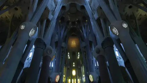 Interior de la Sagrada Familia Interior de la Sagrada Familia, a 7 de mayo de 2026, en Barcelona, Catalunya (España). El Papa visitará la Sagrada Familia el próximo 10 de junio para oficiar una misa en la basílica de la Sagrada Familia, y posteriormente bendecirá la Torre de Jesucristo. El acto acabará con un espectáculo tecnológico en un homenaje visual a Gaudí. Además se instalarán pantallas gigantes en el exterior de la Sagrada Familia y no se descarta la instalación en otros puntos de la ciudad, de acuerdo con el Ayunt...
