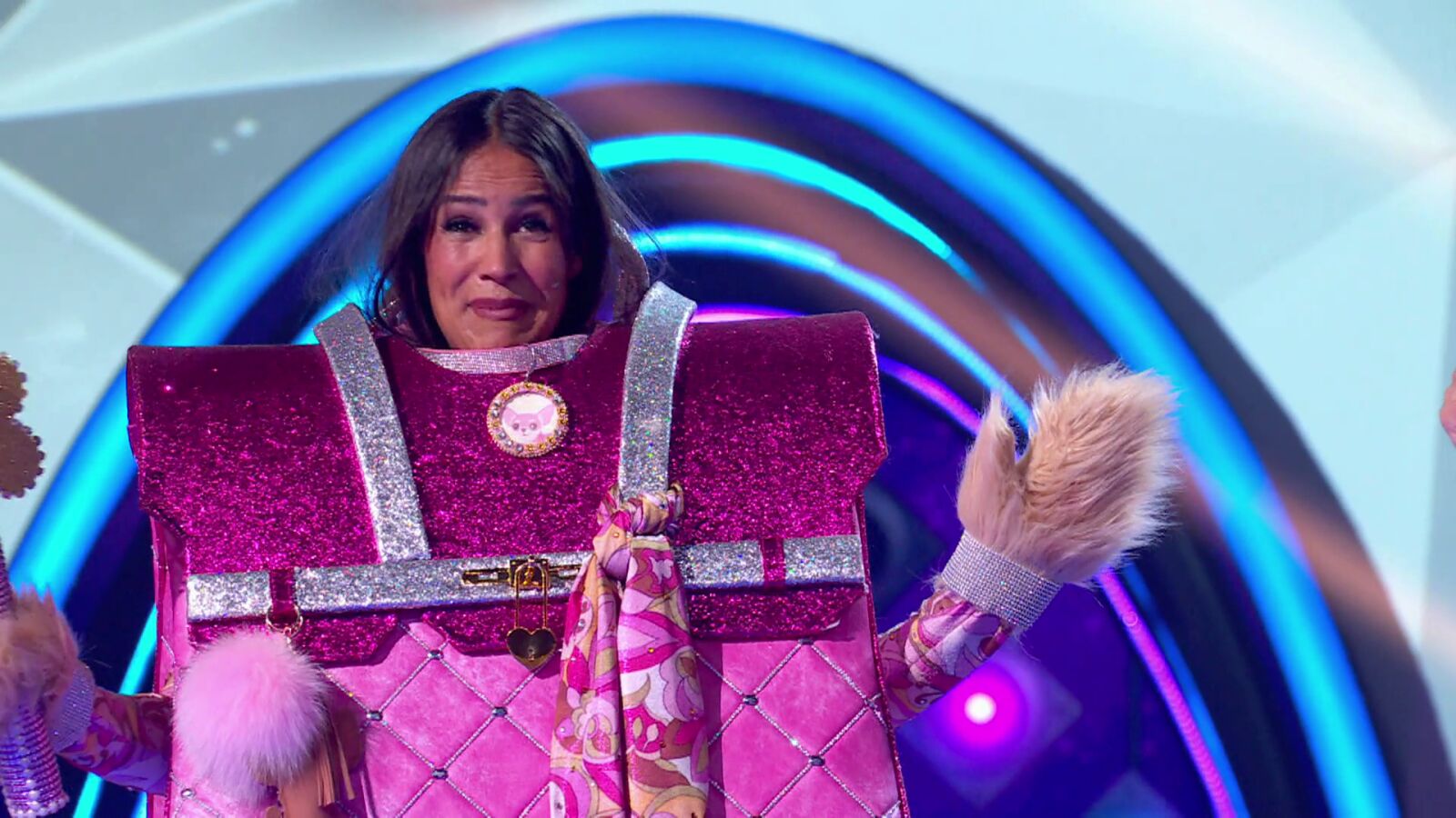 “Se me cayó la máscara”: Begoña Villacís desvela el percance que sufrió en plena actuación en Mask Singer