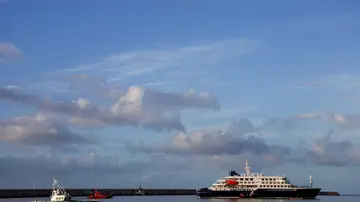 Crucero MV Hondius en el puerto de Granadilla de Abona (Tenerife) Crucero MV Hondius en el puerto de Granadilla de Abona (Tenerife)