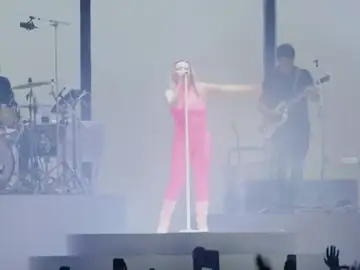 La Oreja de Van Gogh regresa a los escenarios con una emocionada Amaia Montero: “Bajé al mismísimo infierno, y no es una forma de hablar” La Oreja de Van Gogh regresa a los escenarios con una emocionada Amaia Montero: “Bajé al mismísimo infierno, y no es una forma de hablar”