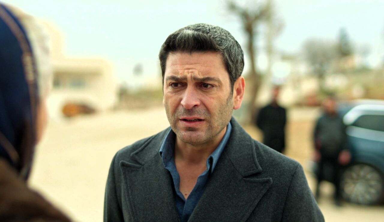 Sadakat desenmascara esta noche los sentimientos de Cihan por Alya 