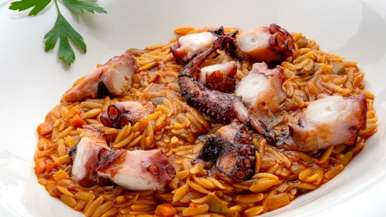 Receta de orzo marinera con pulpo, de Arguiñano: una forma deliciosa de cuidar tu cuerpo sin renunciar al sabor Receta de orzo marinera con pulpo, de Arguiñano: una forma deliciosa de cuidar tu cuerpo sin renunciar al sabor