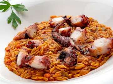 Receta de orzo marinera con pulpo, de Arguiñano: una forma deliciosa de cuidar tu cuerpo sin renunciar al sabor Receta de orzo marinera con pulpo, de Arguiñano: una forma deliciosa de cuidar tu cuerpo sin renunciar al sabor