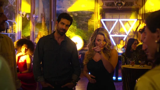 ¡Bienvenidos al club Zafiro! Can y Sonia explican las normas: “Siempre con respeto” ¡Bienvenidos al club Zafiro! Can y Sonia explican las normas: “Siempre con respeto”