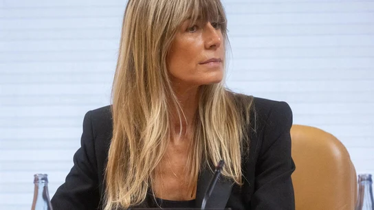 Begoña Gómez reclama a Peinado que paralice la causa hasta que se resuelva su recurso contra el jurado popular Begoña Gómez reclama a Peinado que paralice la causa hasta que se resuelva su recurso contra el jurado popular