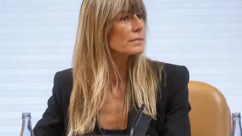 Begoña Gómez reclama a Peinado que paralice la causa hasta que se resuelva su recurso contra el jurado popular Begoña Gómez reclama a Peinado que paralice la causa hasta que se resuelva su recurso contra el jurado popular
