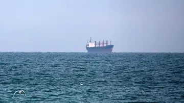 El barco Ursa Major antes de hundirse frente a la costa de Murcia El barco Ursa Major antes de hundirse frente a la costa de Murcia