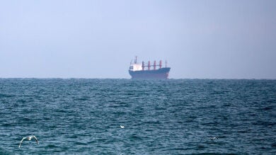 El carguero ruso hundido frente a la costa de Murcia pudo transportar material nuclear a Corea del Norte