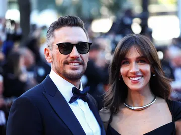 James Franco y su pareja Izabel Pakzad James Franco y su pareja Izabel Pakzad