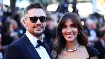 James Franco y su pareja Izabel Pakzad