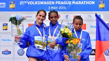 La maratoniana etíope Yebrgual Melese, en el centro de la imagen La maratoniana etíope Yebrgual Melese, en el centro de la imagen