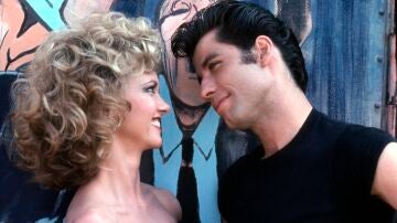 Olivia Newton-John y John Travolta como Sandy y Dannu Zuko en Grease