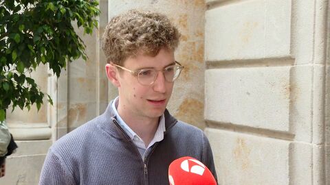 El m&oacute;vil 'anti-adicciones' ideal para menores que triunfa tambi&eacute;n entre adultos saturados