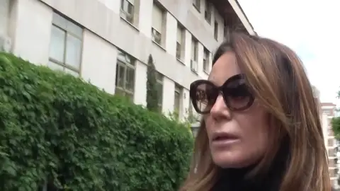 Mar Flores con la prensa Mar Flores con la prensa