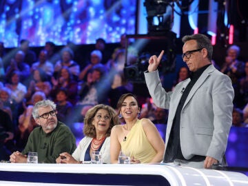 Manel Fuentes anunciar&aacute; al inicio del nuevo programa que Mar&iacute;a Parrado ser&aacute; la primera en salir al escenario para interpretar &lsquo;Golden&rsquo;.