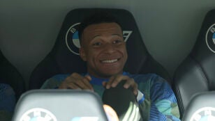 Kylian Mbapp&eacute;, en el banquillo del Santiago Bernab&eacute;u