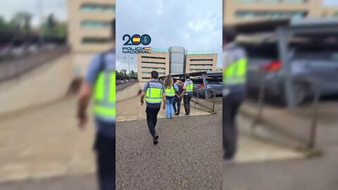 El momento de la detenci&oacute;n del sospechoso de una agresi&oacute;n sexual en Ibiza