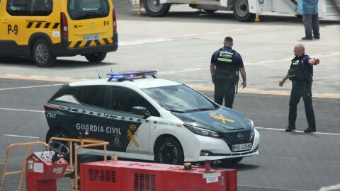 Guardia Civil en el puerto de Granadilla