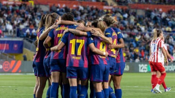 Las jugadoras del Bar&ccedil;a celebran un gol en la final de la Copa de la Reina