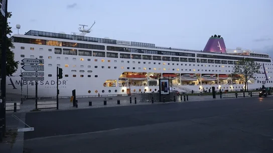 Crucero "Ambition" Crucero "Ambition"