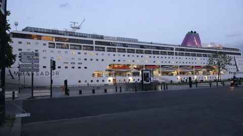 Crucero "Ambition"