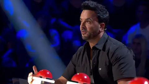 Luis Fonsi en La Voz Kids Luis Fonsi en La Voz Kids