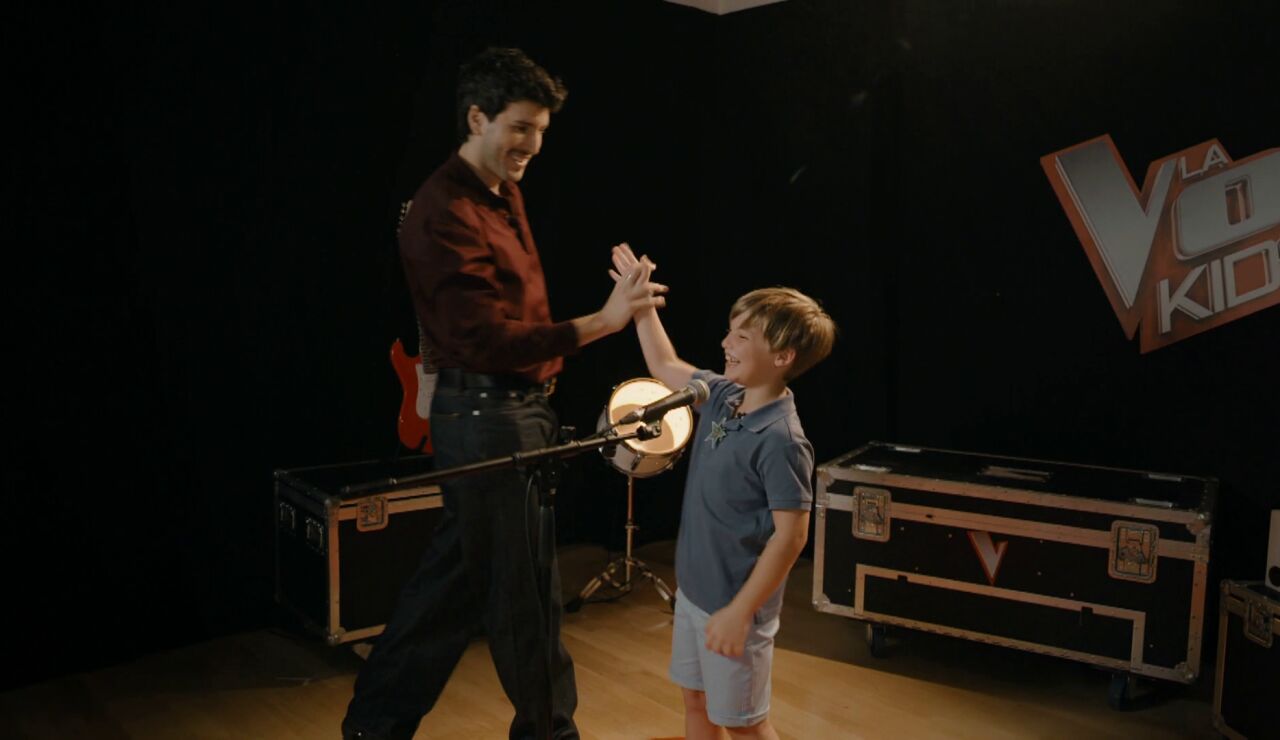 Sebasti&aacute;n Yatra y Tom&aacute;s en La Voz Kids