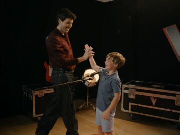 Sebasti&aacute;n Yatra y Tom&aacute;s en La Voz Kids