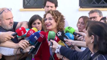 Mar&iacute;a Jes&uacute;s Montero anima a "todo el mundo a votar": "Es un d&iacute;a importante para decidir nuestro futuro"