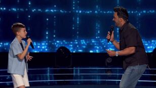 Enzo y Luis Fonsi en La Voz Kids