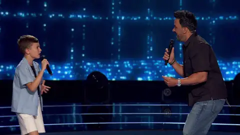 Enzo y Luis Fonsi en La Voz Kids Enzo y Luis Fonsi en La Voz Kids