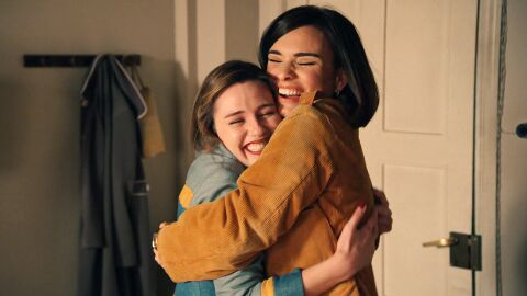 &ldquo;&iquest;Fina, eres t&uacute;?&rdquo;: Claudia, emocionada al ver de nuevo a su gran amiga