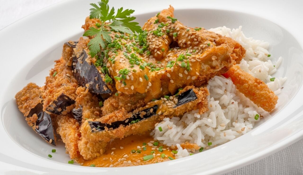 Katsu curry de berenjena y boniato, de Joseba Argui&ntilde;ano