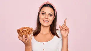 Almond Mum